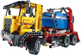 Конструктор LEGO Technic Контейнеровоз 42024